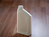 Engine oil bottle 04